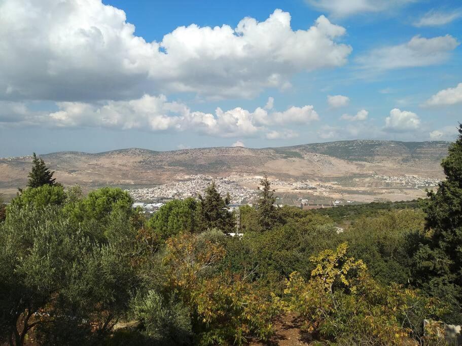 הבית ליד הבוסתן Mikhmannim Ngoại thất bức ảnh